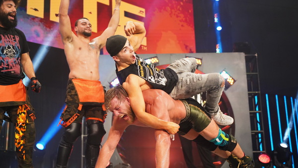 Sammy Guevara Jake Hager press up