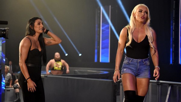 Sonya Deville Mandy Rose Otis