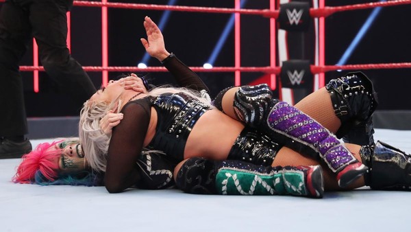 Liv Morgan Asuka