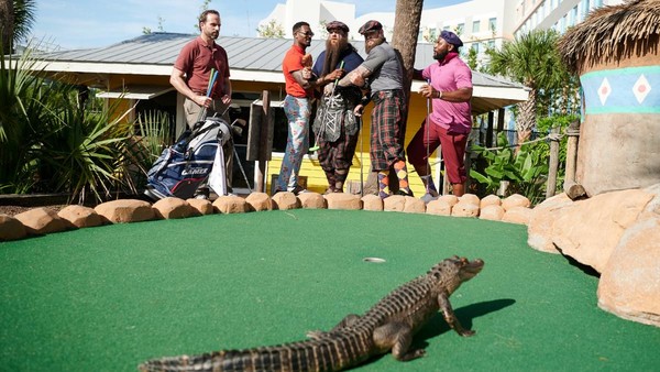 Raw Golf