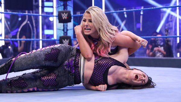 Alexa Bliss Nikki Cross