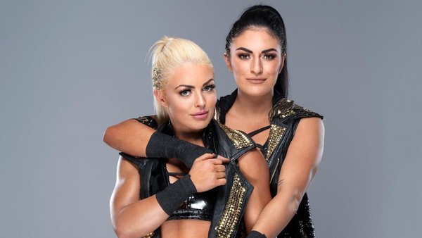 Sonya Deville Mandy rose