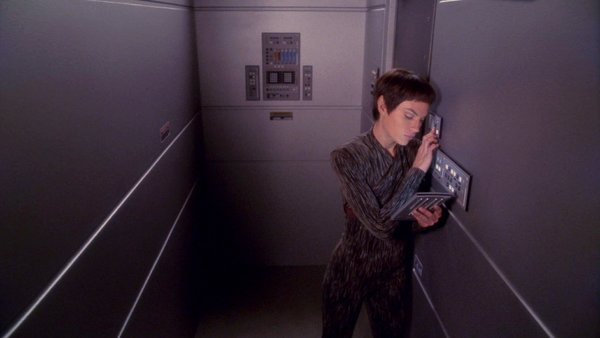 Jolene Blalock Star Trek: Enterprise 8x10 Publicity Photo – SP119 Color Reprint