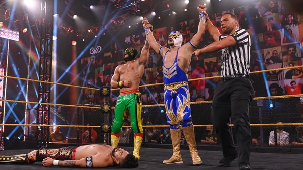 Gran Metalik Lince Dorado NXT