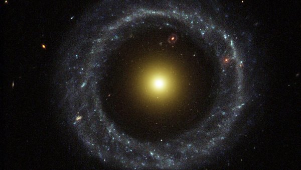 Hoag's object