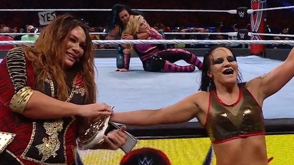 Roman Reigns Edge Daniel Bryan