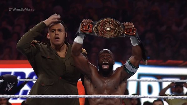 Roman Reigns Edge Daniel Bryan