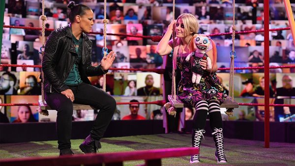 Shayna Baszler Alexa Bliss s**te