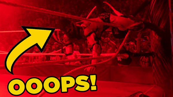 Top Rope COLLAPSES During WWE Extreme Rules 2021 Main Event (VIDEO)