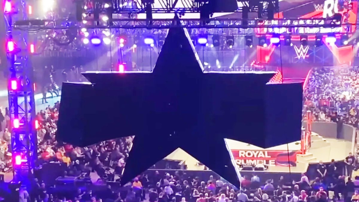 WrestleMania 38 Sign Catches FIRE During WWE Royal Rumble 2022