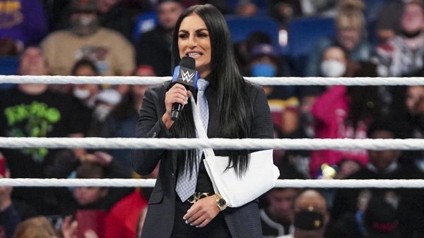 Sonya Deville