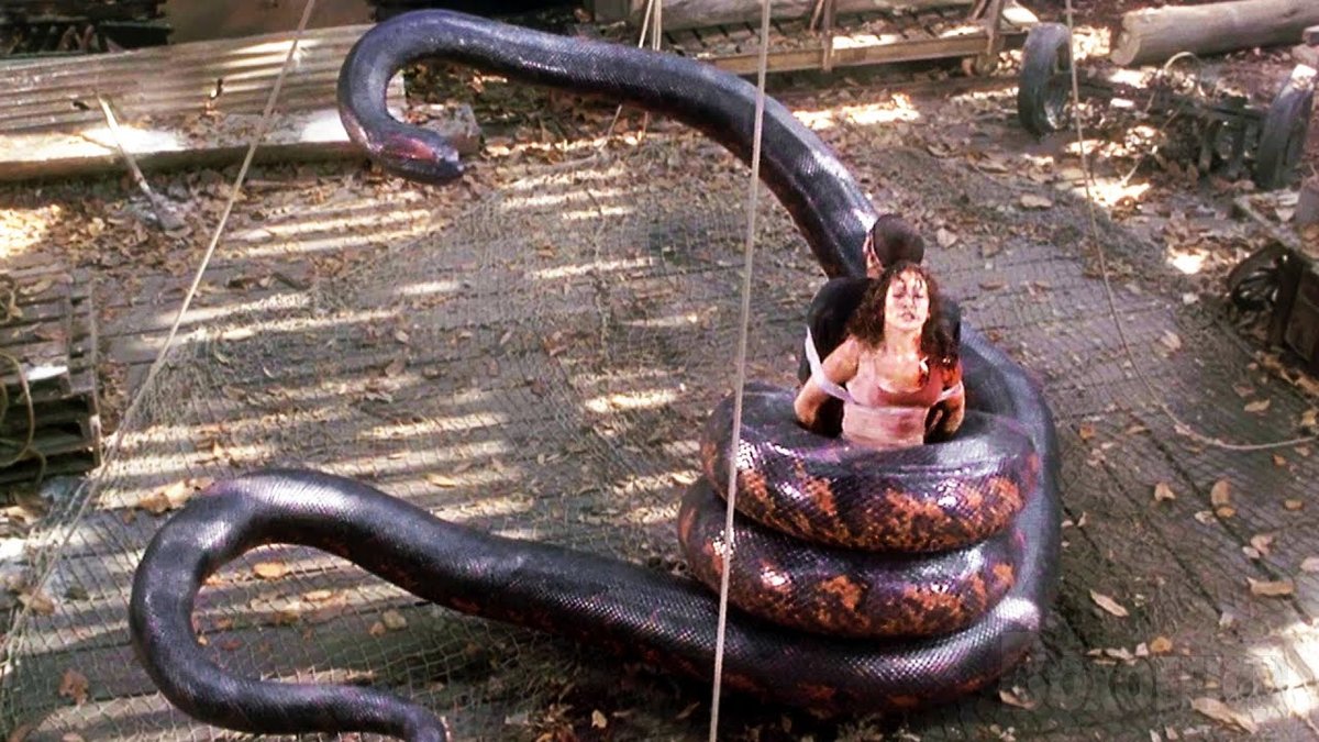 Horror Snake 10 Terrible Horror Movies Everybody Loves – Page 7