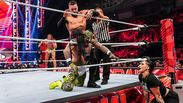 Finn Balor Rey Mysterio