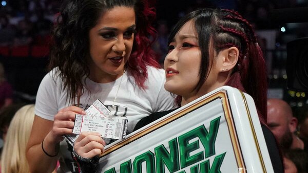 Bayley IYO SKY Tickets