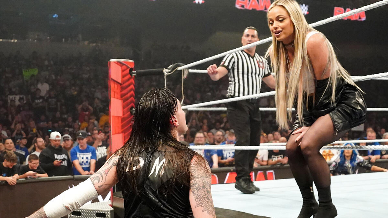 WWE Raw Dominik Mysterio Liv Morgan