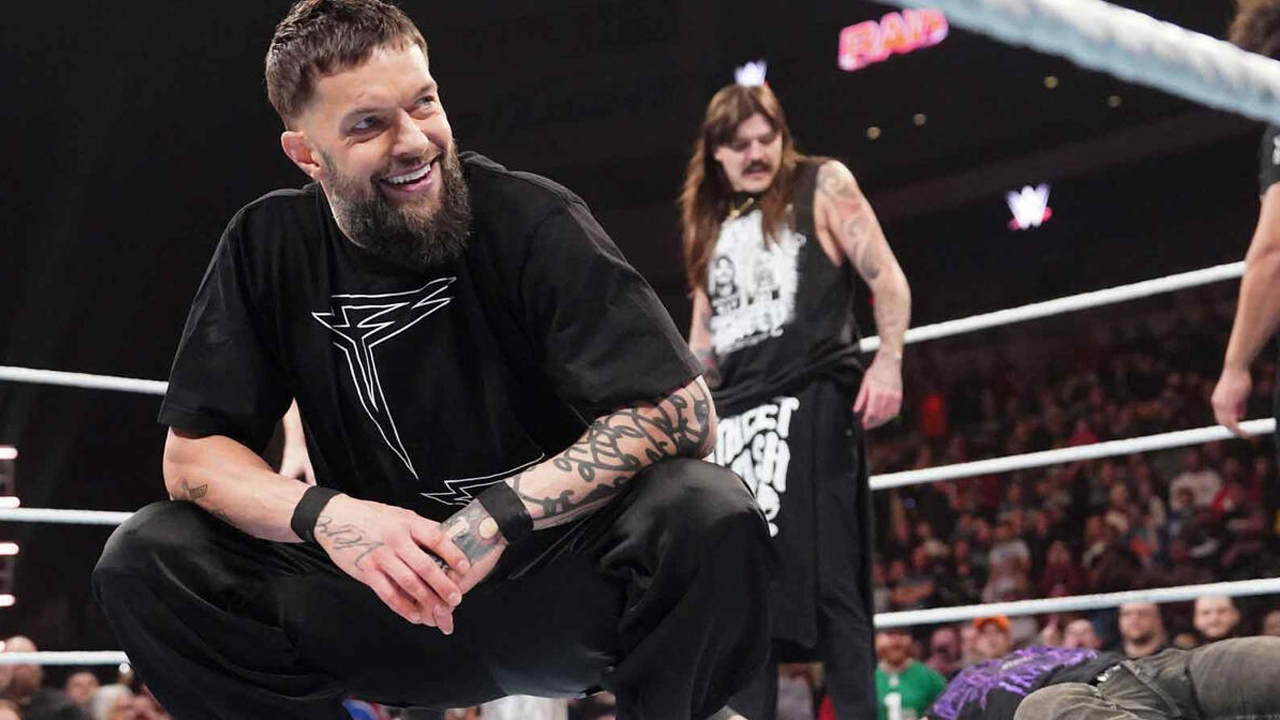 WWE Raw Finn Balor Dominik Mysterio