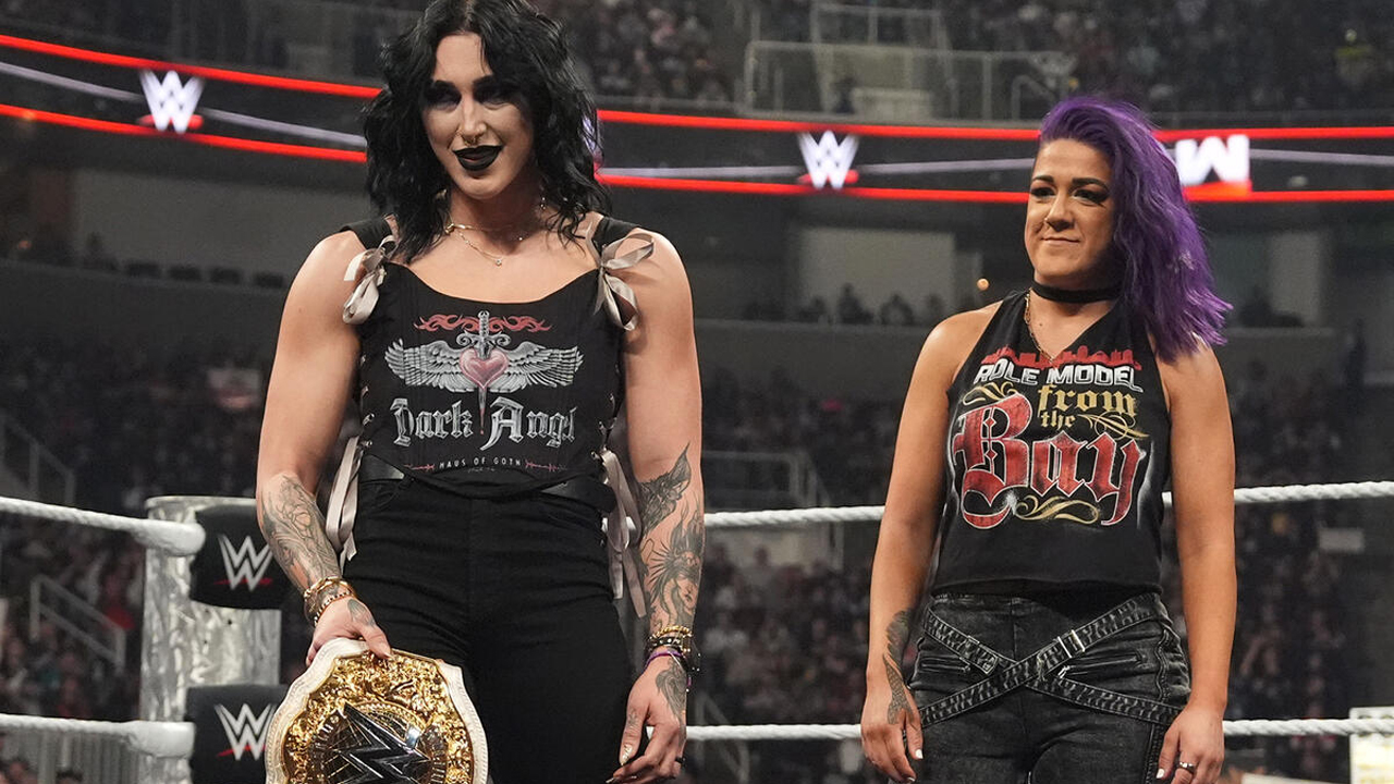 WWE Raw Rhea Ripley Bayley