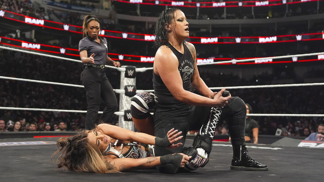 WWE Raw Dakota Kai Shayna Baszler