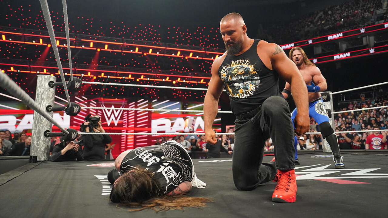 WWE Raw Dominik Mysterio Bron Breakker AJ Styles