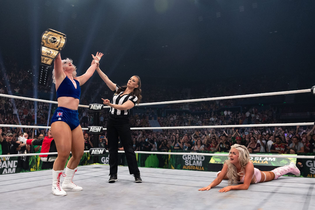 Toni Storm Mariah May