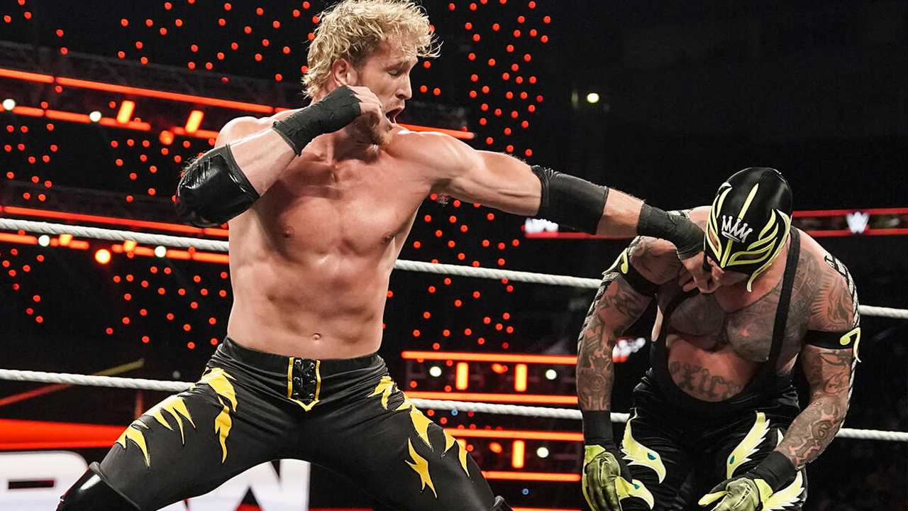 WWE Raw Logan Paul Rey Mysterio