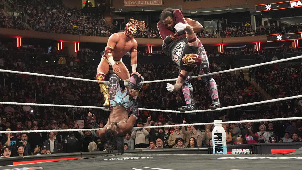 WWE Raw New Day LWO Dragon Lee Kofi Kingston Xavier Woods Rey Mysterio