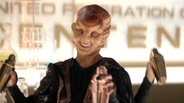 T'Rul Star Trek DS9 Deep Space Nine Defiant Cloaking Device Martha Hackett