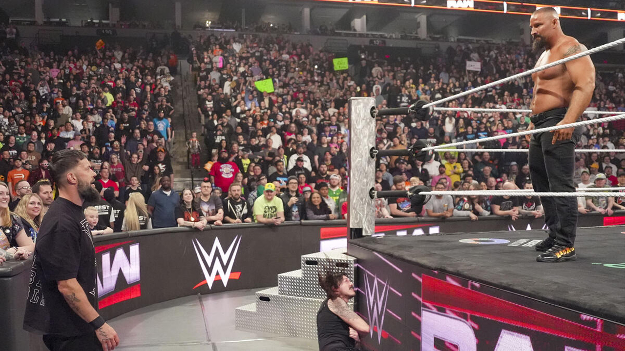 WWE Raw Finn Balor Dominik Mysterio Bron Breakker