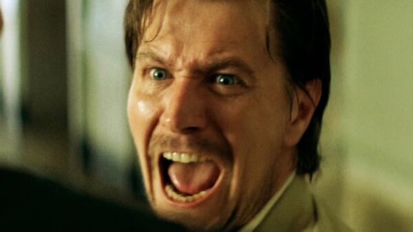 Leon Gary Oldman