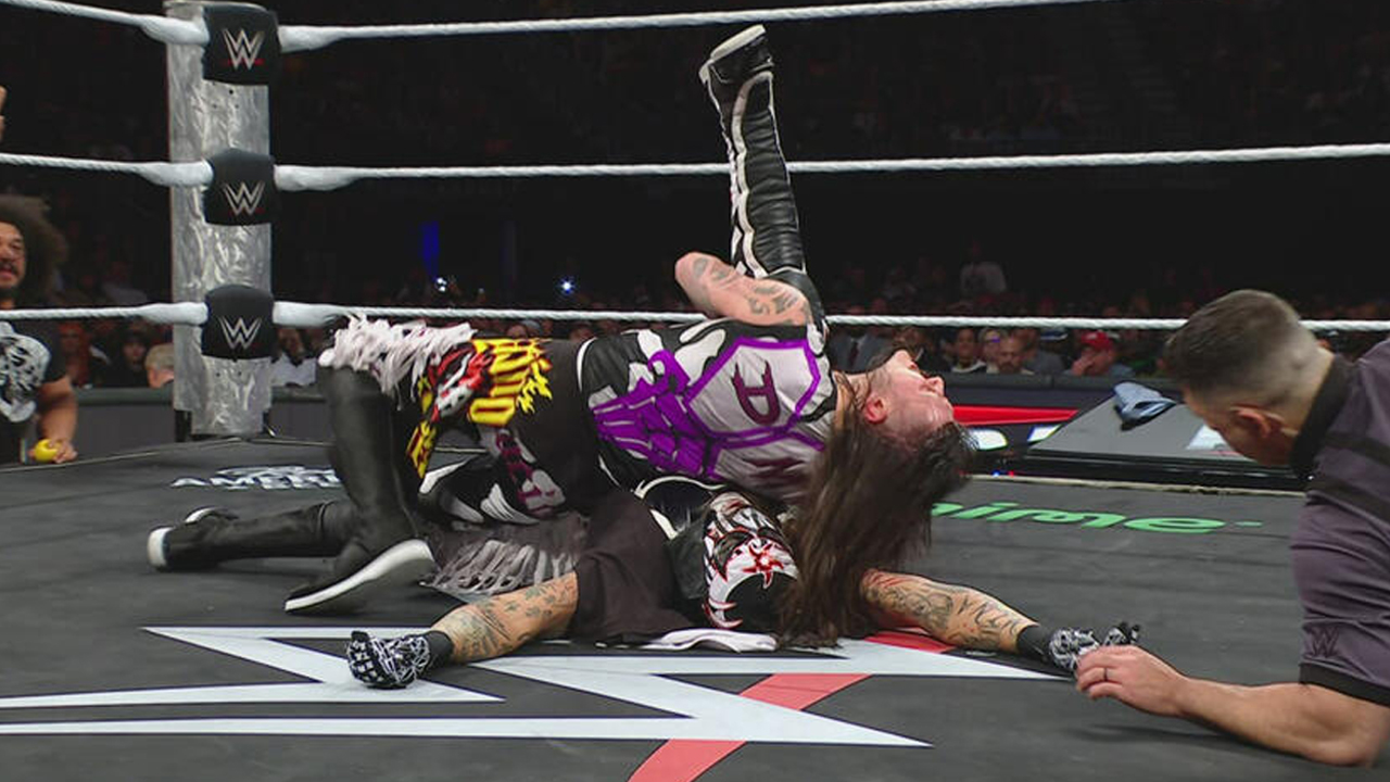 WWE Raw Dominik Mysterio Penta