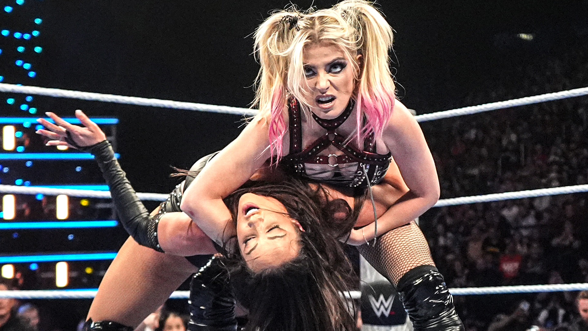 Alexa Bliss Chelsea Green