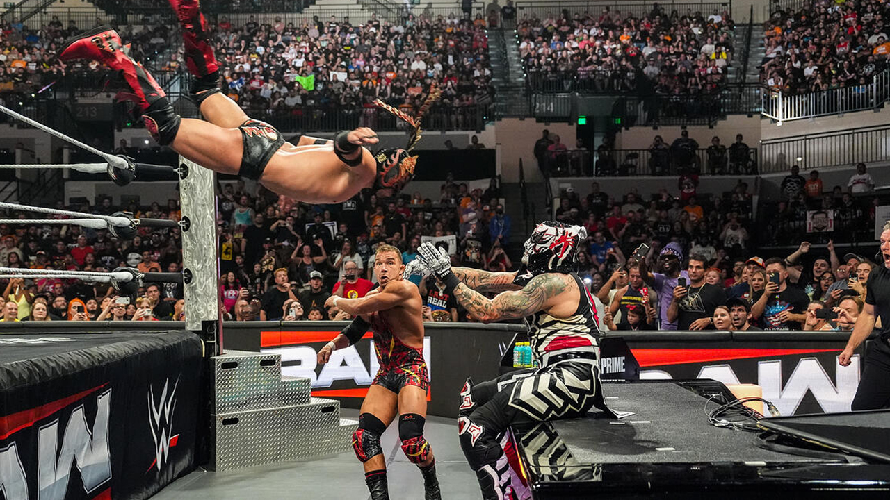 WWE Raw Dragon Lee Chad Gable Penta