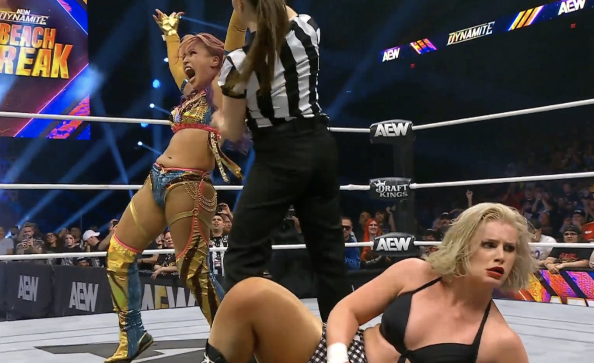Mina Shirakawa Toni Storm