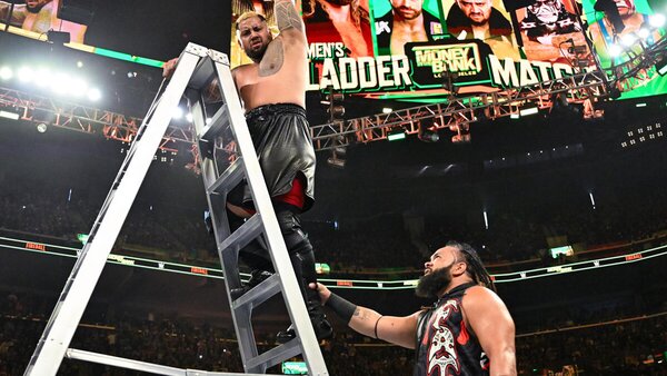 WWE Money in the Bank 2025 Solo Sikoa Jacob Fatu