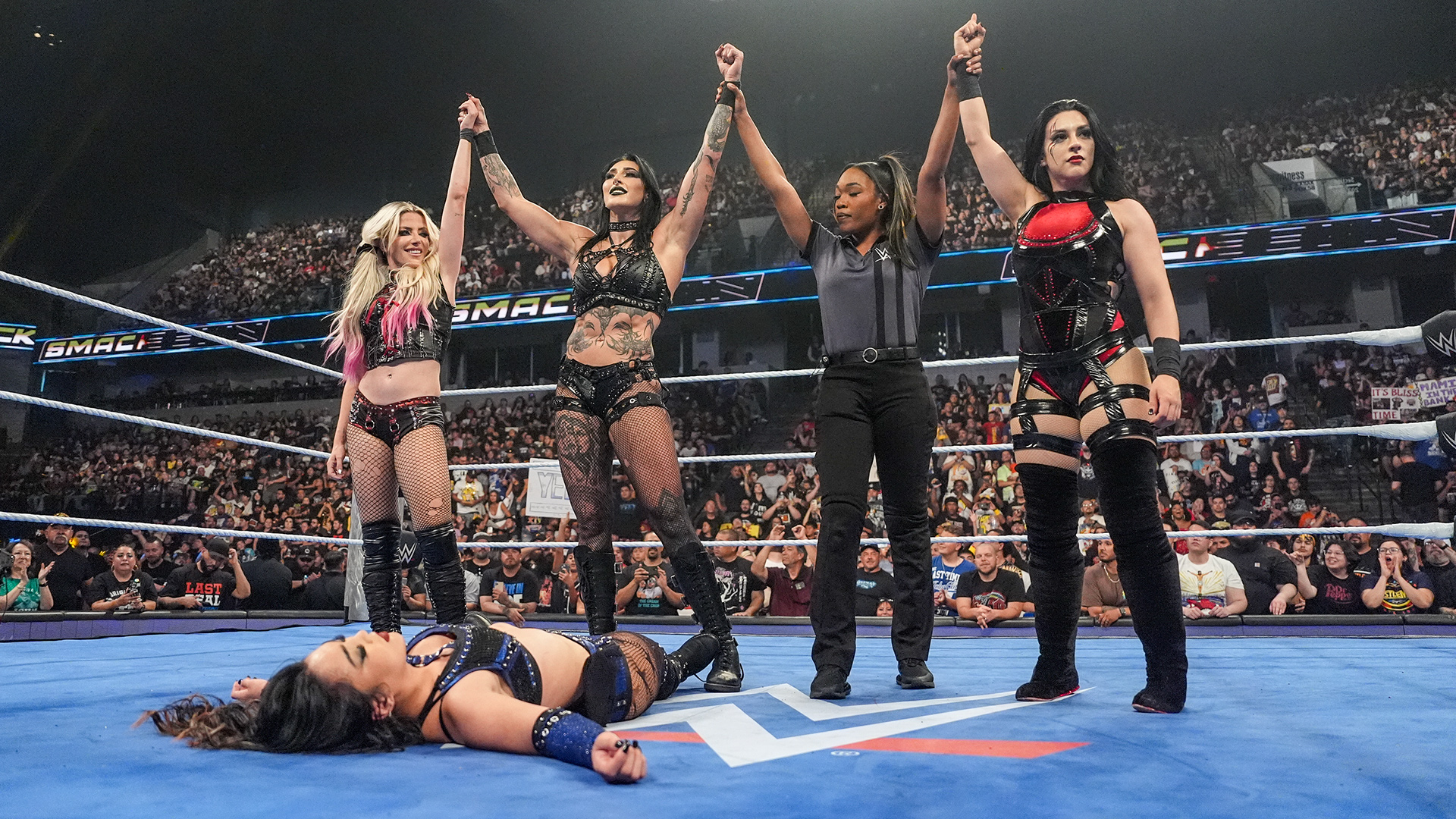 Rhea Ripley Alexa Bliss Stephanie Vaquer Roxanne Perez