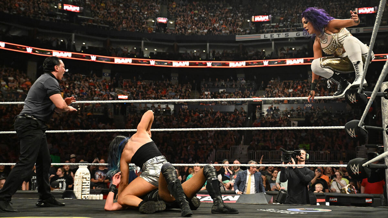 WWE Raw Lyra Valkyria Becky Lench Bayley