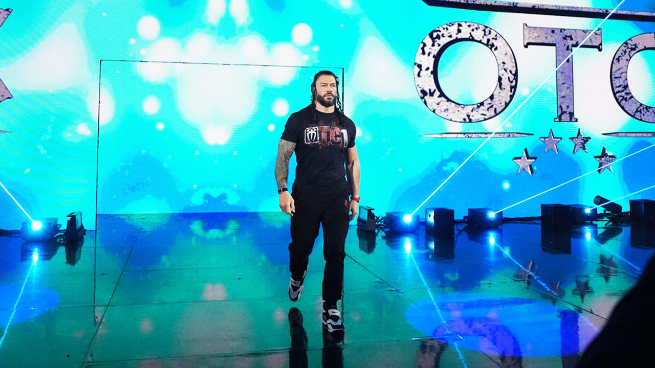 WWE Raw Roman Reigns