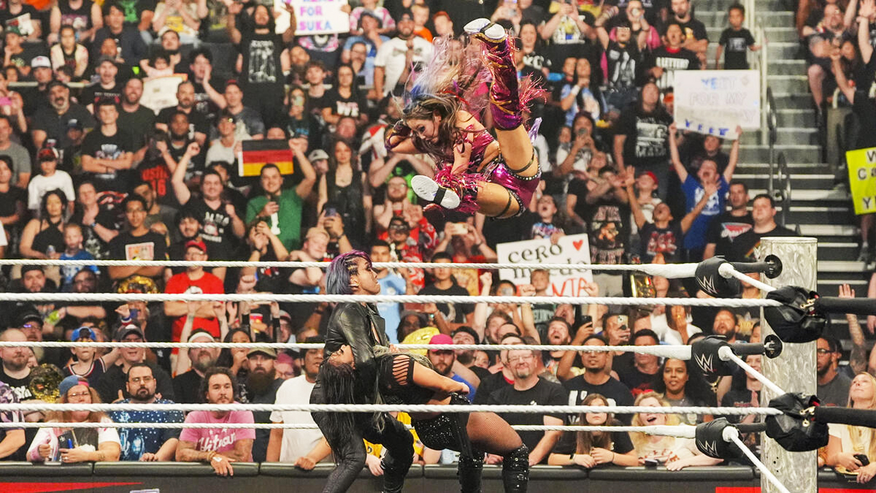 WWE Raw Asuka Roxanne Perez Kairi Sane
