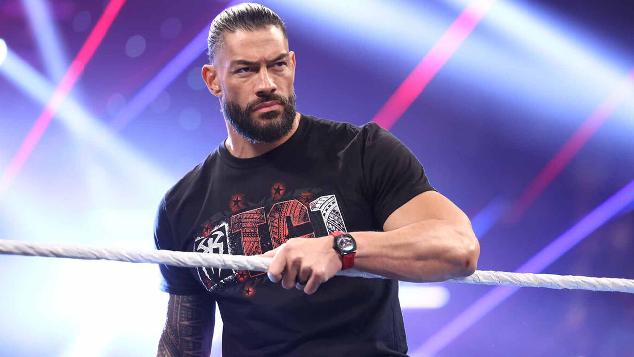 WWE Raw Roman Reigns