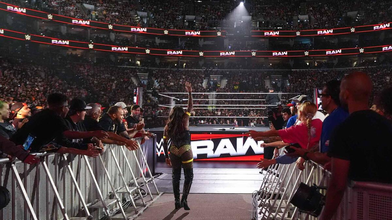 WWE Raw Naomi