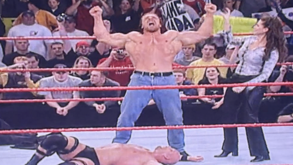 WWF WWE WrestleMania 2000 Trish Stratus Chester McCheeserton