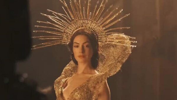 mother mary anne hathaway