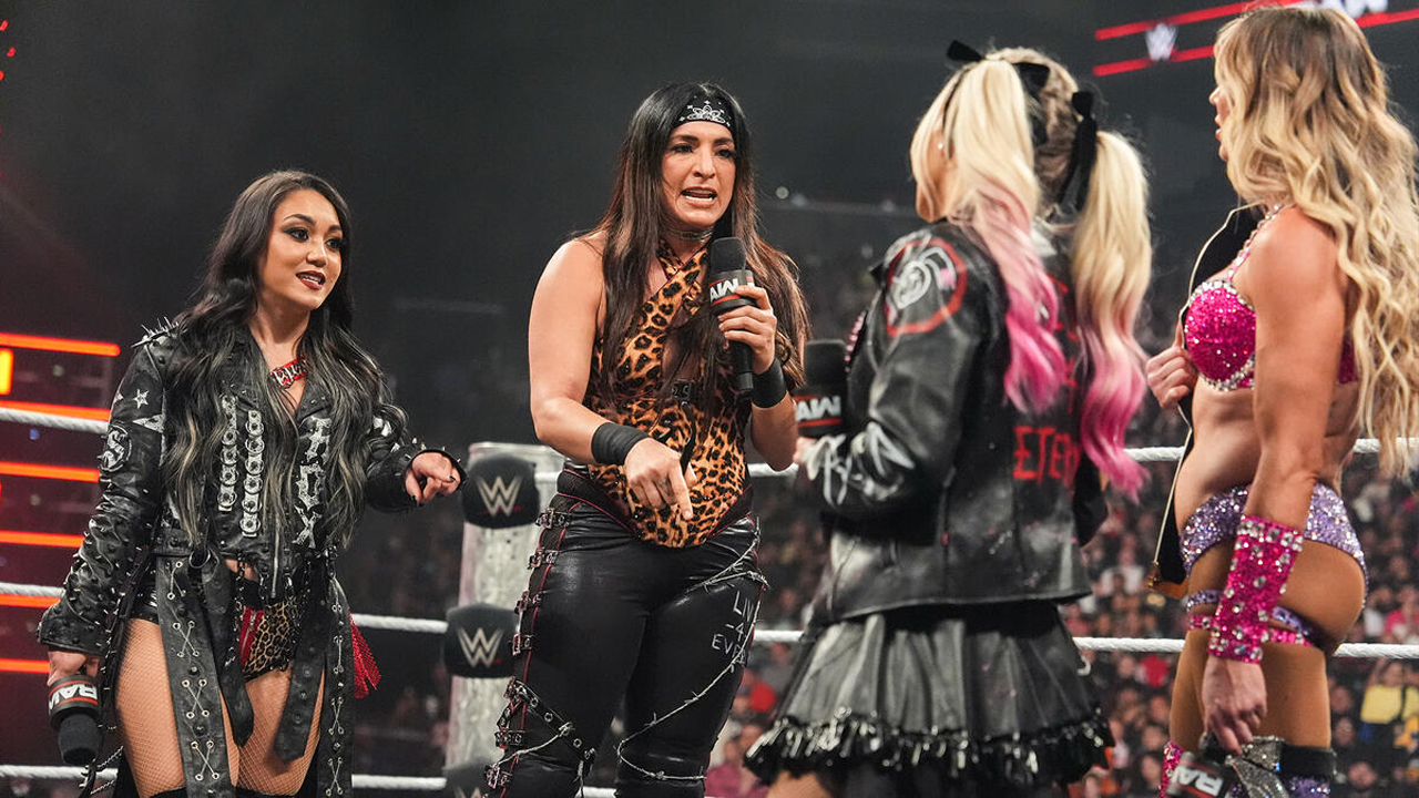 WWE Raw Roxanne Perez Raquel Rodriguez Alexa Bliss Charlotte Flair