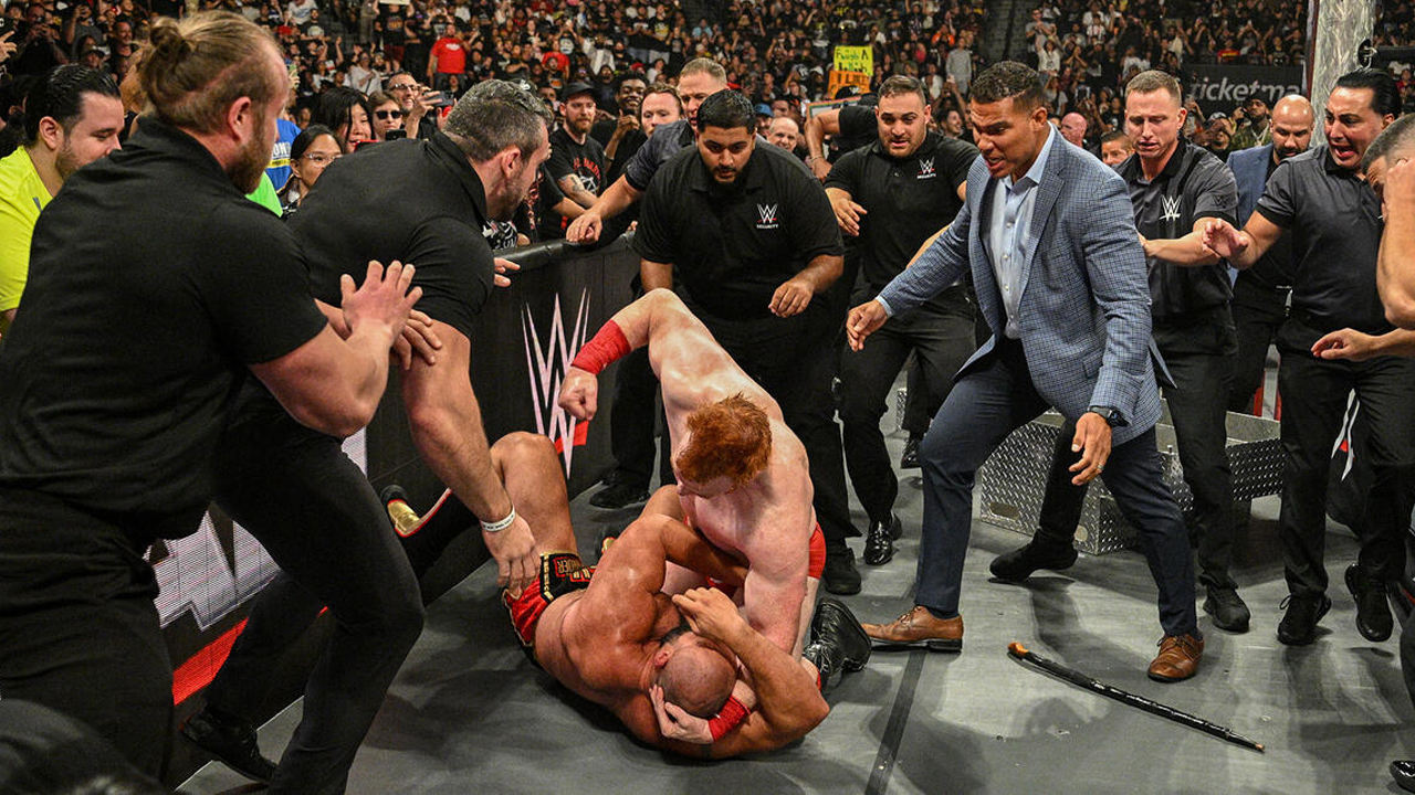 WWE Raw Rusev Sheamus