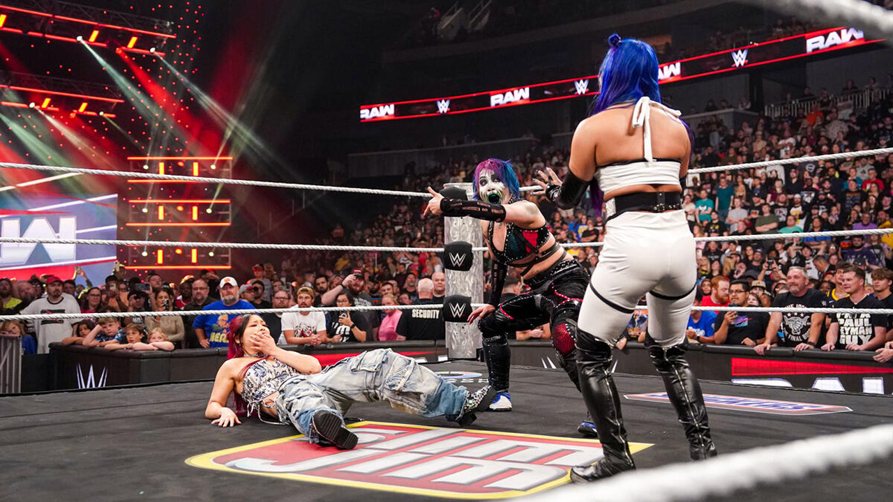 WWE Raw Asuka Kairi Sane Iyo Sky Kabuki Warriors