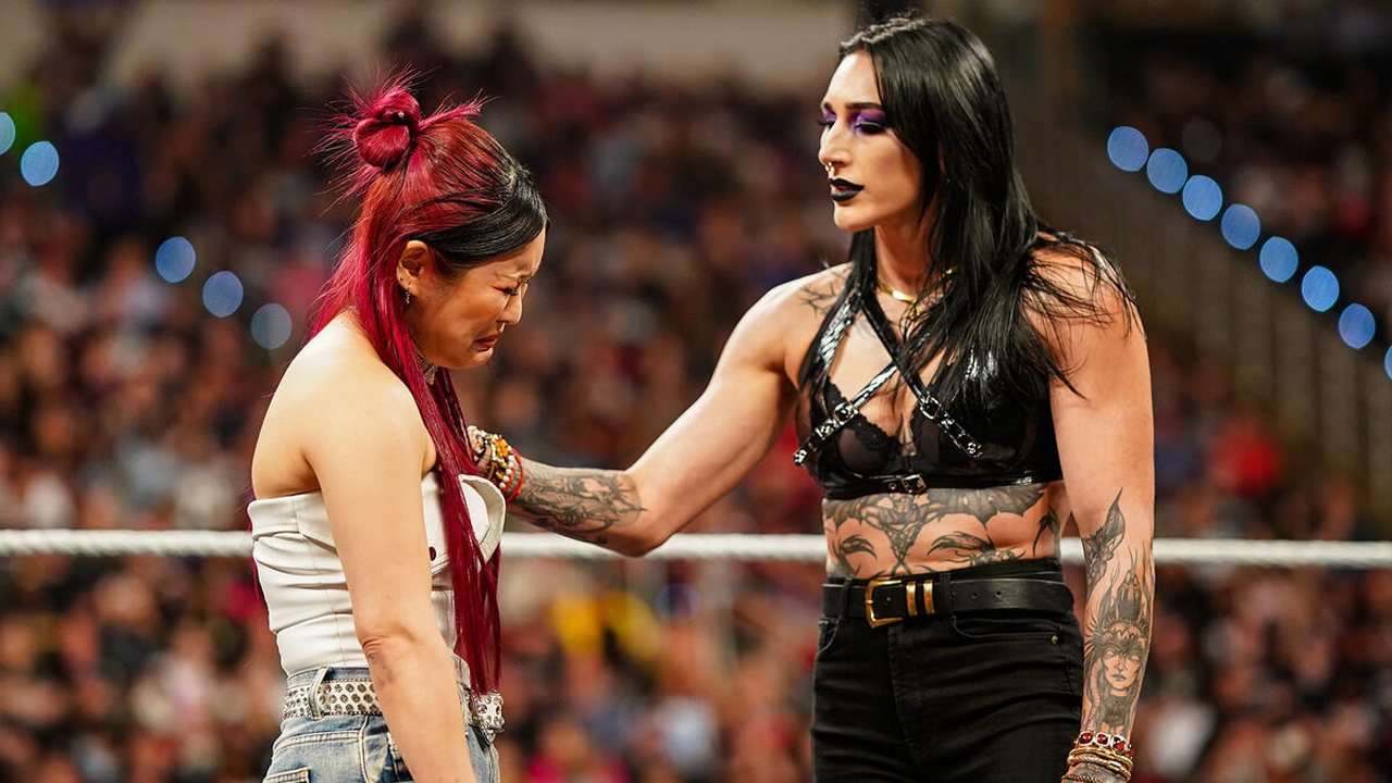 WWE Raw Iyo Sky Rhea Ripley