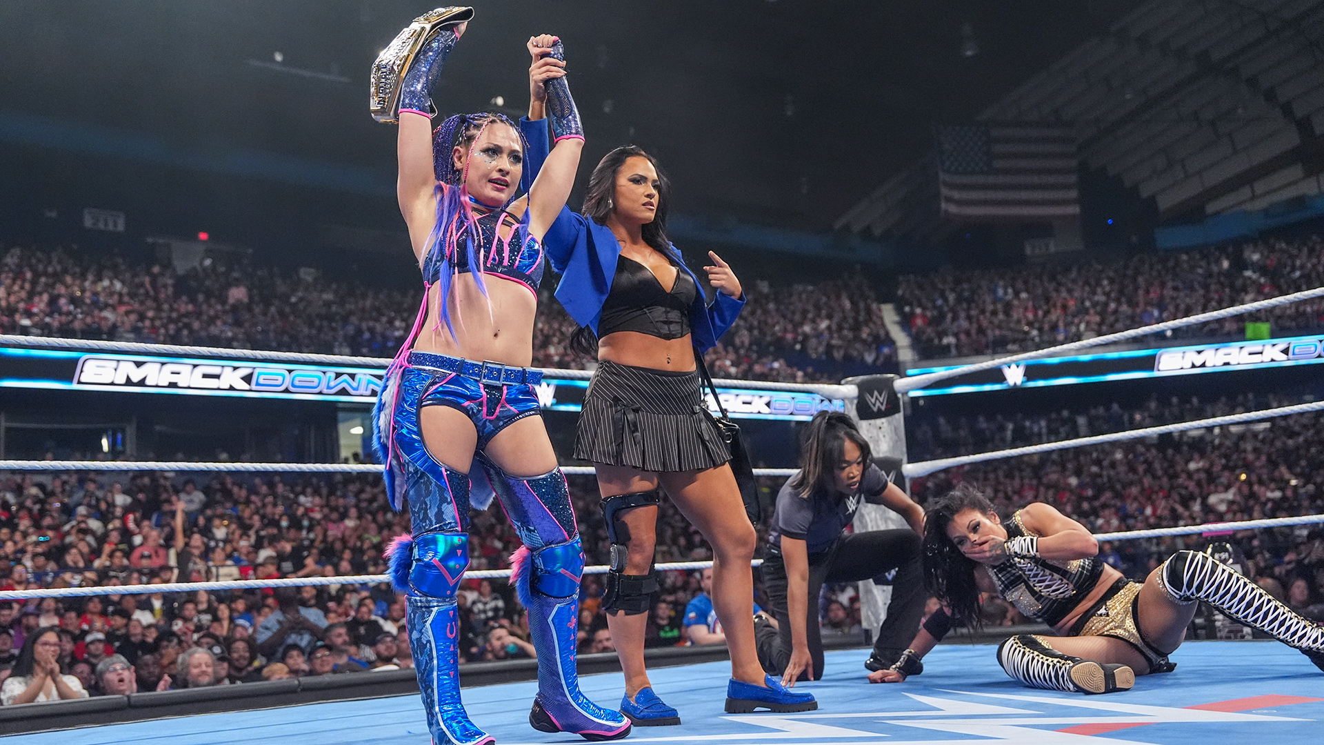 Michin Giulia Kiana James