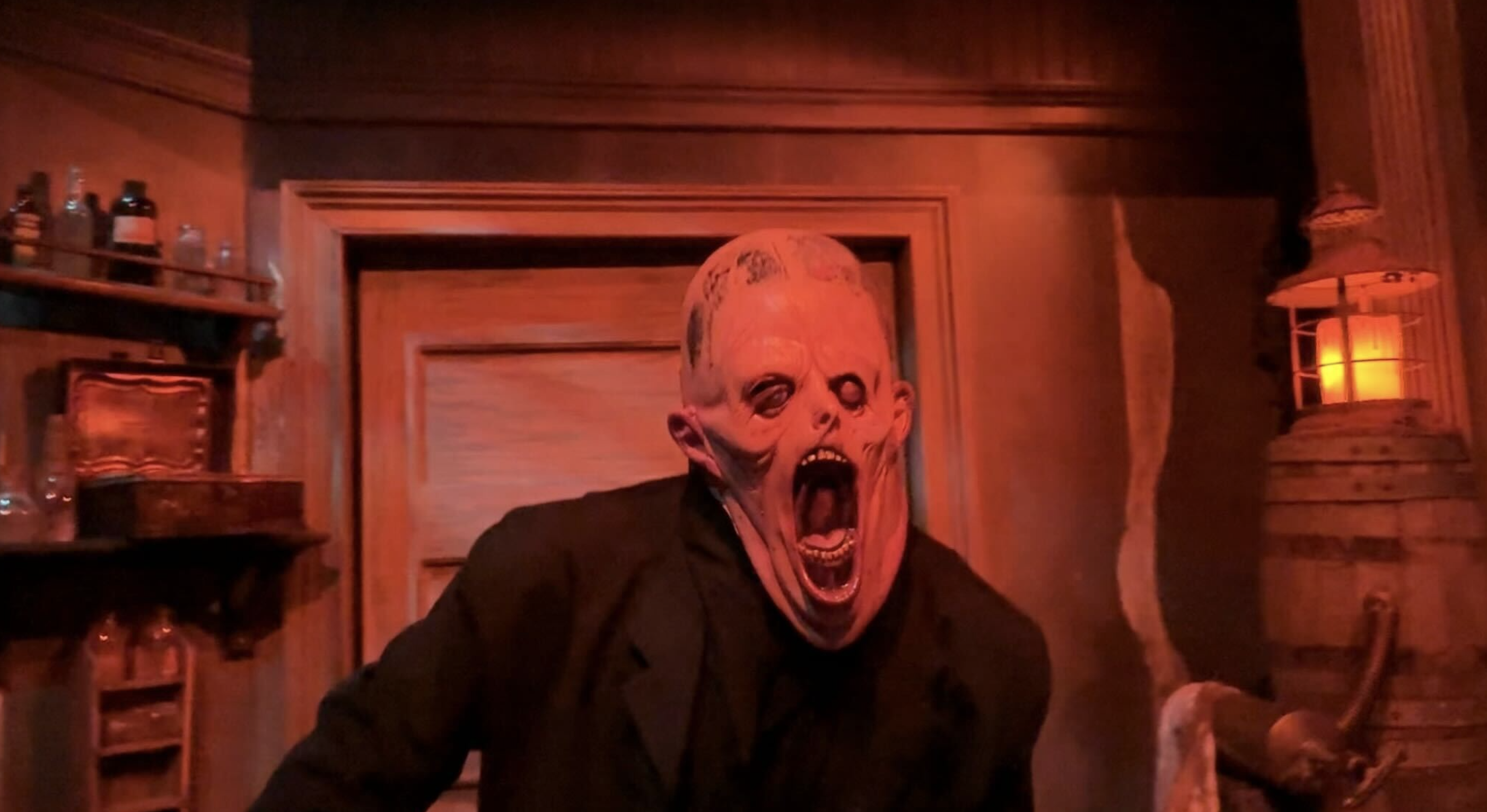 universal orlando resort hhn halloween horror nights Hatchet and chains