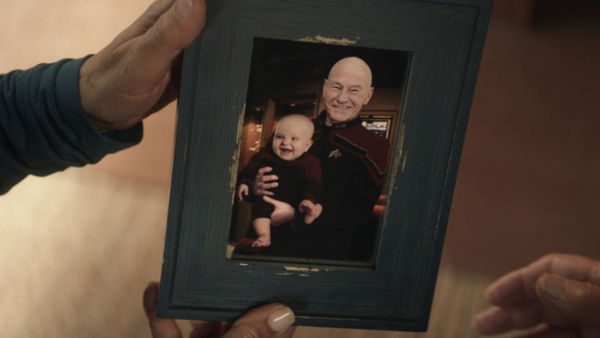 Spock Ethan Peck Star Trek Strange New Worlds What Is Starfleet