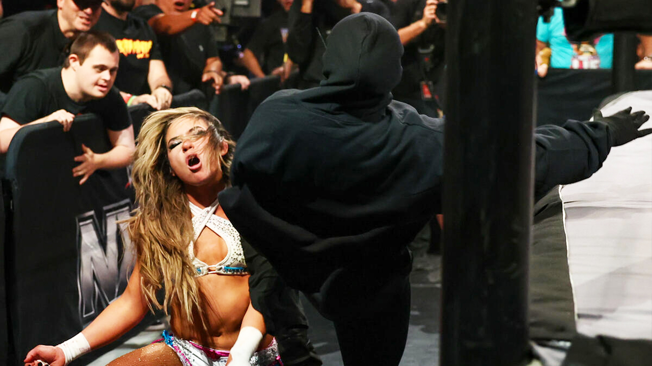 NXT No Mercy 2025 Lola Vice Lainey Reid